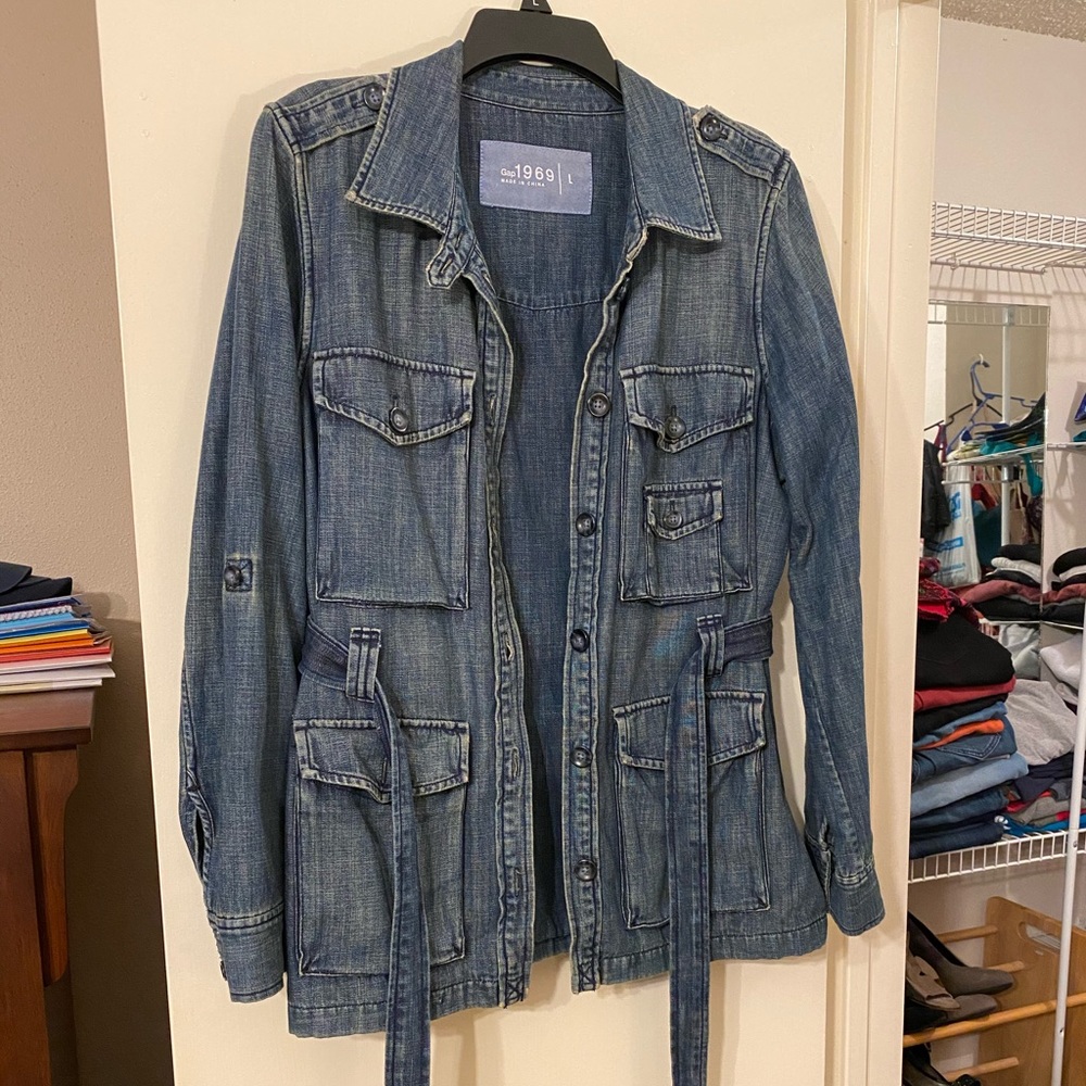 Women’s Gap 1969 utility jean jacket, Large